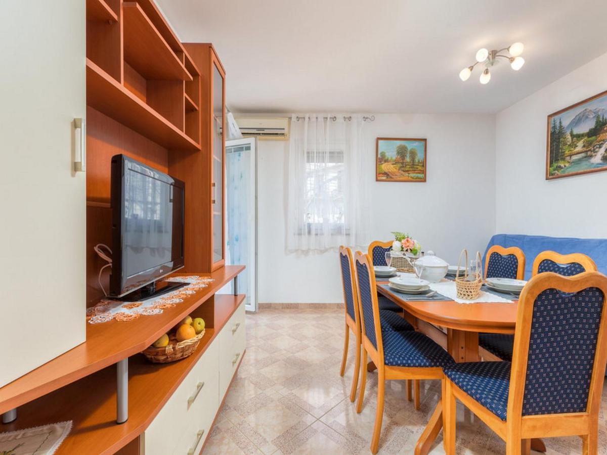 Apartment Dana Fažana Екстериор снимка